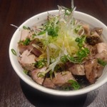 櫻井中華そば店 - 炙りチャーシュー丼