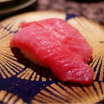 根室花まる - 本鮪中とろ