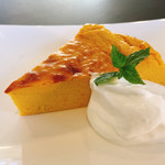 Cafe Grace Garden - 甘酒を入れた恵比寿かぼちゃのほっくりチーズケーキ