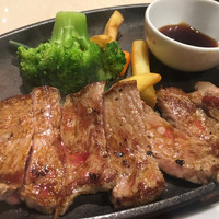 世界のワイン博物館 グランフロント大阪店  - ビーフステーキ (*´ω`*)