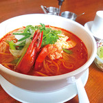 톰 라면 (Tomyamkun Noodle)