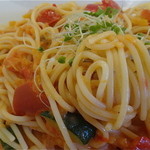 Robu roi - 麺はやや太くスパゲッティーニ系で腰があります。