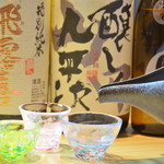 We always have 20 types of seasonal pure rice sake available.