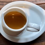 コーヒーとおやつの店 アンドモア - ここに好きな量のエスプレッソをかけて楽しみます…