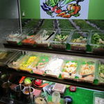 Yakiniku Wagyuu Shokudou - 豚肉・鶏肉・サラダにデザートが取り放題。