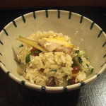 徳うち山 - 炙り鰤といくらの炊き込みごはん。