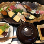 寿し善 - これで1000円( ﾟДﾟ)