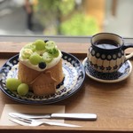 しまこカフェ - シャインマスカットシフォンケーキ、極上のはちみつ紅茶