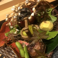 御料理 まつ山 - 秋の八寸。探す楽しみを満喫