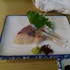 丸萬 - 料理写真:シマアジの刺身