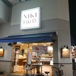 ルイ ジャポネ - パン屋さんの方の入口