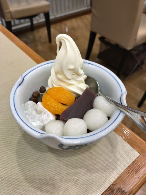 白玉クリームあんみつ』by わたかつ : みはし 東京駅一番街店 - 東京