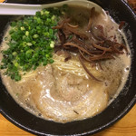 上を向いていこう - 料理写真:とんこつ (ふつう)