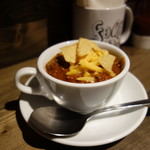 folk burgers&beers - チリ500円