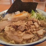 ケンチャンラーメン - 中華そば小盛り、濃口、油普通、身入り、細切れチャーシュー