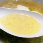 黄金の塩らぁ麺 ドゥエイタリアン - スープ！