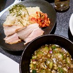 Gyuubeisouan - 盛岡冷麺のつけ麺ですよ〜〜