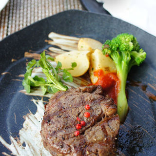 グリル&ワイン 「タロンガ」_0