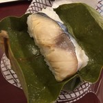 柿の葉すし本舗たなか - 料理写真:鮭のツマミにも