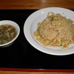らーめんでぽっと - チャーハン(スープ付き)は650円