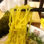 拉麺大公 - コク塩 麺リフトアップ