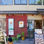 Mama Tama Go - 外観
                        店前にテラス席あり。