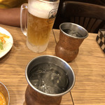 インド村 - 生ビールと素敵なインド製カップのお水