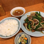 Chim Man - ニラレバ炒め定食