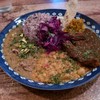 スパイスカレー モクロミ
