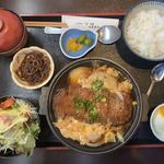 和久 - 豚カツの玉子とじセット@780