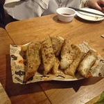 ヒロ ムネトモ - ガーリックトースト。