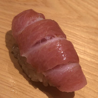 鮨 さかい - 蛇腹の大トロ。砂ズリといっても良いかもしれません