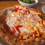 Pizzeria A Domani - ピザ直径28センチ。耳も厚みあり、でもモチモチしてて食べやすい(≧∀≦)