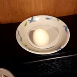 青山ふーちん - サービスのゆで卵。