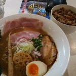 Menyasaitou - 煮干豚骨ラーメン