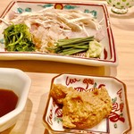 はらまさ - 奥は お刺身と 割いた松茸
      手前はあん肝です(^^)