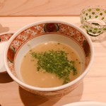 はらまさ - 伊勢エビの味噌、殻から取った出汁で作られた 雑炊（＾ν＾）