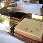 エリゼ光 - ガトーオペラ（クラシック味、イチゴ味）