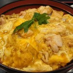 鶏三和 - 香草美水鶏の親子丼