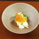 かなざわ石亭 - 先付（愛知県産渡り蟹　ポン酢ハラハラ掛け 焼き松茸と菊花春菊のお浸し酢橘）