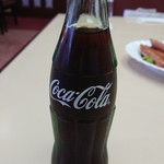 富岡ゴルフ倶楽部レストラン - コーラはオリジナルボトル！