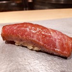 鮨 猪股 - マグロ中トロ漬け　漬けでうま味がさらにUP