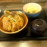 如月 - 牡蠣天丼とミニ冷やしタヌキそば