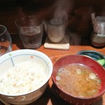 めしの助 - 1908土鍋で炊いてくれる鯛飯。残りはお土産に