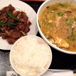 治平 - 冬期限定チゲ風温麺セット1,100円