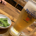赤尾飯店 - 生ビール（プレミアムモルツ）