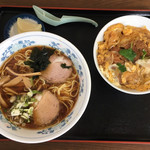満腹食堂 - 正油ラーメン&カツ丼♬