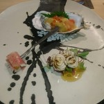 Kajikawa - 牡蠣サーモンいくら黄身酢、白子、次郎柿クリームチーズ生ハム