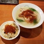 麺屋 六感堂 - ★元祖★鮭白清湯(サーモン親子ラーメン)＋鮭としめじのバター醤油 いくら添え