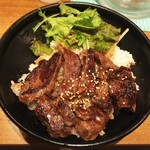 RosemeatFactory - ハラミ丼シングル580円